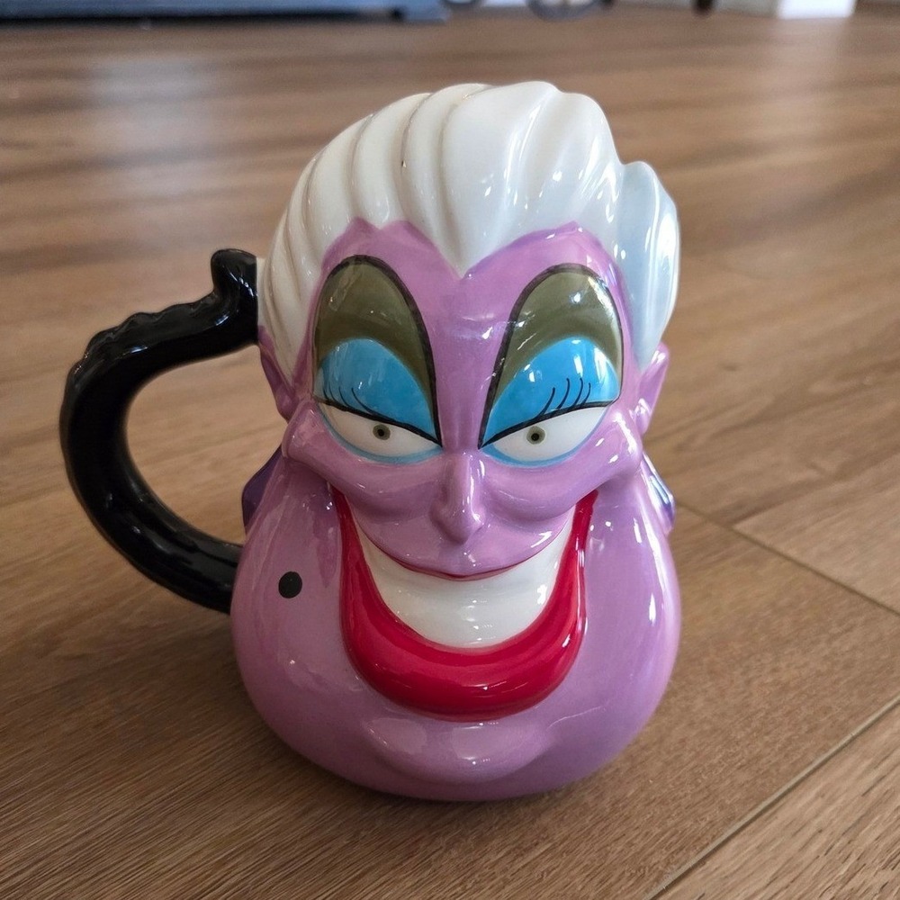 Disney Ursula The Little Mermaid Ceramic‎ Coffee Mug BIOWORLD